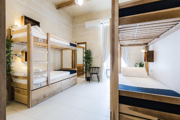 Two Pillows Boutique Hostel (Sliema)